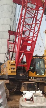 Used SANY crawler Crane SCC900 (90ton)